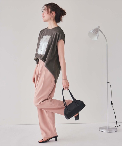 titivate(ティティベイト)の「箔プリントフレンチスリーブTシャツ(Tシャツ/カットソー・レディース・ブルー/チャコール/オフホワイト・L/M/S)」の12枚目の写真