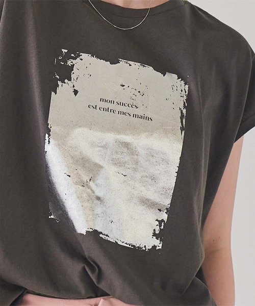 titivate(ティティベイト)の「箔プリントフレンチスリーブTシャツ(Tシャツ/カットソー・レディース・ブルー/チャコール/オフホワイト・L/M/S)」の14枚目の写真