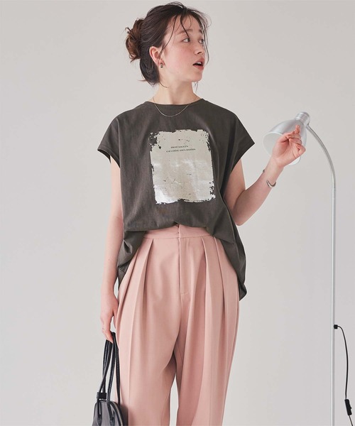titivate(ティティベイト)の「箔プリントフレンチスリーブTシャツ(Tシャツ/カットソー・レディース・ブルー/チャコール/オフホワイト・L/M/S)」の15枚目の写真