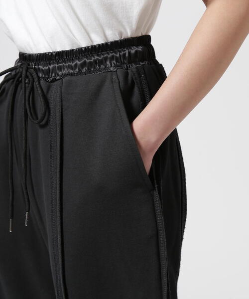 casane（カサネ）の「CASANE（カサネ）別注スエットパンツ（その他パンツ・レディース・ベージュ/ブラック・2/1）」の13枚目の写真