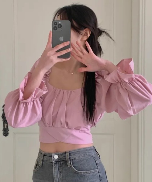 Per sist ence(パーシエンス)の「パフスリーブクロップド丈バックリボントップス(Tシャツ/カットソー・レディース・ブラック/ホワイト/ピンク・FREE)」の3枚目の写真