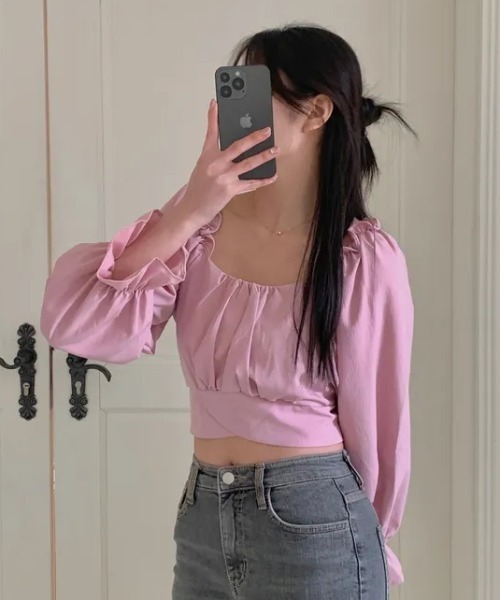 Per sist ence(パーシエンス)の「パフスリーブクロップド丈バックリボントップス(Tシャツ/カットソー・レディース・ブラック/ホワイト/ピンク・FREE)」の6枚目の写真