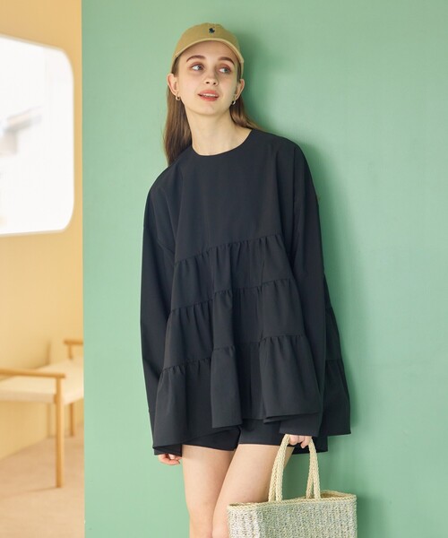 限定展開ギャザーフリルチュニック2セットラッシュガード（トップス・パンツ）