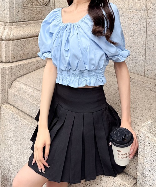 Mejoul（メジュール）の「2way シャーリングウエストパフスリーブブラウス（シャツ/ブラウス・レディース・ホワイト/ブルー・S/L/M）」の11枚目の写真