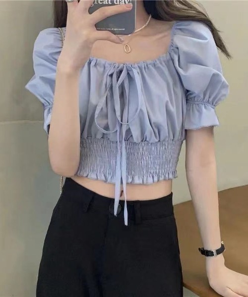 Mejoul（メジュール）の「2way シャーリングウエストパフスリーブブラウス（シャツ/ブラウス・レディース・ホワイト/ブルー・S/L/M）」の6枚目の写真