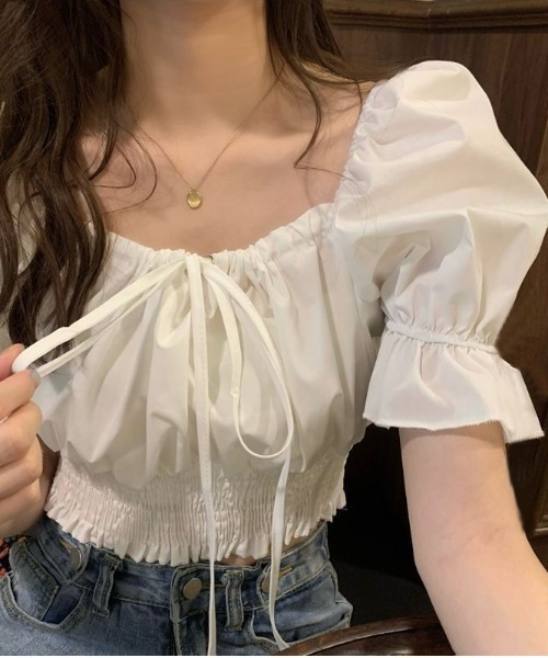 Mejoul（メジュール）の「2way シャーリングウエストパフスリーブブラウス（シャツ/ブラウス・レディース・ホワイト/ブルー・S/L/M）」の21枚目の写真