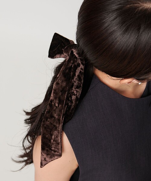 MARW UNITED ARROWS(マルゥ ユナイテッドアローズ)の「<MARW UNITED ARROWS>ベロア リボン ヘアゴム(その他ヘアアクセサリー・レディース・ブラック/ダークブラウン・FREE)」の5枚目の写真