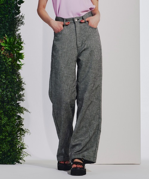 DOUBLE STANDARD CLOTHING(ダブルスタンダードクロージング)の「ダンガリーストレッチパンツ(デニムパンツ・レディース・ブラウン/ブラック・38/36)」の1枚目の写真