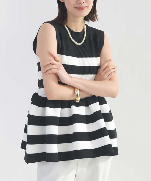 PICCIN PERLA(ピッチンペルラ)の「ノ-スリーブペプラムニット(ニット/セーター・レディース・オフホワイト/ブラック/ホワイト系その他・M)」の3枚目の写真