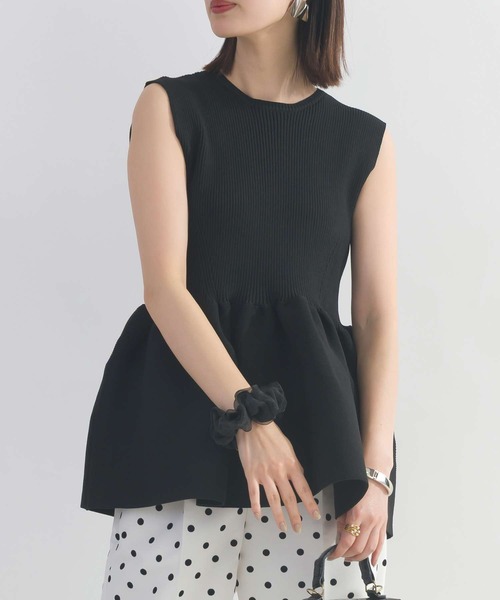 PICCIN PERLA(ピッチンペルラ)の「ノ-スリーブペプラムニット(ニット/セーター・レディース・オフホワイト/ブラック/ホワイト系その他・M)」の18枚目の写真