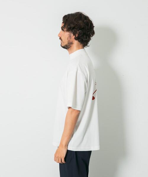 URBAN RESEARCH Sonny Label(アーバンリサーチサニーレーベル)の「OOPS×RYUAMBEモックネックTEE(Tシャツ/カットソー・メンズ・ブラック/ライトカーキ/ホワイト・MEDIUM/LARGE/X-LARGE)」の16枚目の写真