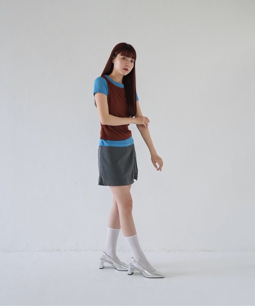 Uenui(ウニュイ)の「【 cunii 】 バイカラー レイヤード トップス レイヤード風トップス レイヤードTシャツ 半袖 秋冬新作(Tシャツ/カットソー・レディース・ブラック/ブラウン/レッド・FREE)」の6枚目の写真