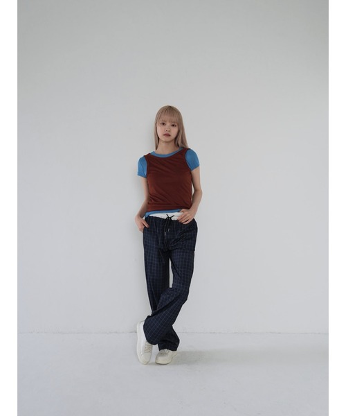 Uenui(ウニュイ)の「【 cunii 】 バイカラー レイヤード トップス レイヤード風トップス レイヤードTシャツ 半袖 秋冬新作(Tシャツ/カットソー・レディース・ブラック/ブラウン/レッド・FREE)」の17枚目の写真