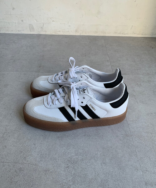 DouDou(ドゥドゥ)の「【adidas/アディダス】SAMBAE W(スニーカー・レディース・ホワイト・23.5cm/24.5cm/24cm)」の6枚目の写真