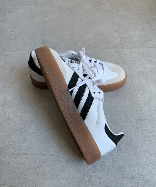 DouDou(ドゥドゥ)の「【adidas/アディダス】SAMBAE W(スニーカー・レディース・ホワイト・23.5cm/24.5cm/24cm)」の4枚目の写真