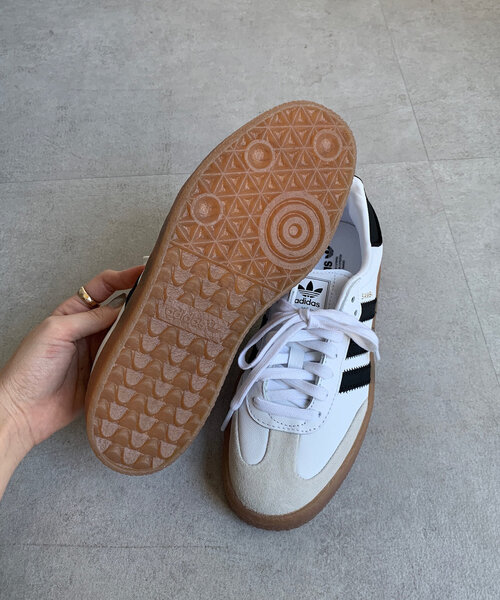 DouDou(ドゥドゥ)の「【adidas/アディダス】SAMBAE W(スニーカー・レディース・ホワイト・23.5cm/24.5cm/24cm)」の3枚目の写真