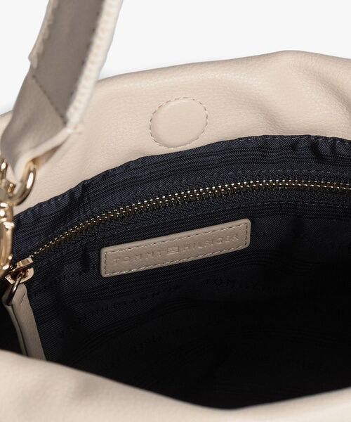 TOMMY HILFIGER(トミーヒルフィガー)の「ソフトサマーバケットバッグ(ショルダーバッグ・レディース・ベージュ/ネイビー・FREE)」の5枚目の写真