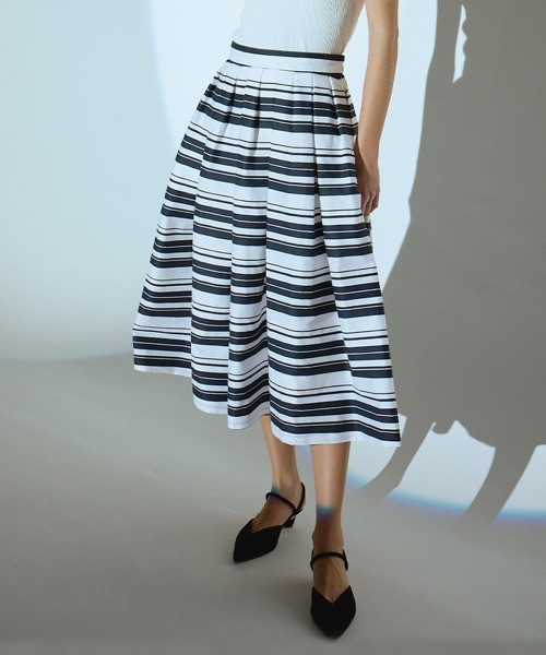 sovソブ・スカート Sov.』ソブ(36)立体フラワーレーススカート