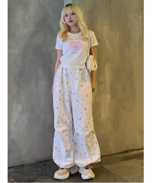 SLY(スライ)の「Esther Bunny x SLY HEART PRINT エスターバニー スライ ハートプリント Tシャツ 半袖 夏服(Tシャツ/カットソー・レディース・ブラック/杢グレー/ホワイト・FREE)」の22枚目の写真