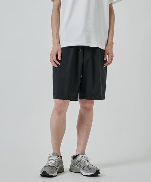 markaware（マーカウェア）の「FLAT TAPERED EASY SHORTS（その他パンツ・メンズ・ネイビー/ブラック/チャコールグレー・1/2）」の2枚目の写真