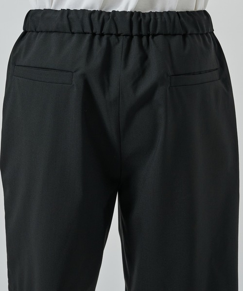 markaware（マーカウェア）の「FLAT TAPERED EASY SHORTS（その他パンツ・メンズ・ネイビー/ブラック/チャコールグレー・1/2）」の6枚目の写真