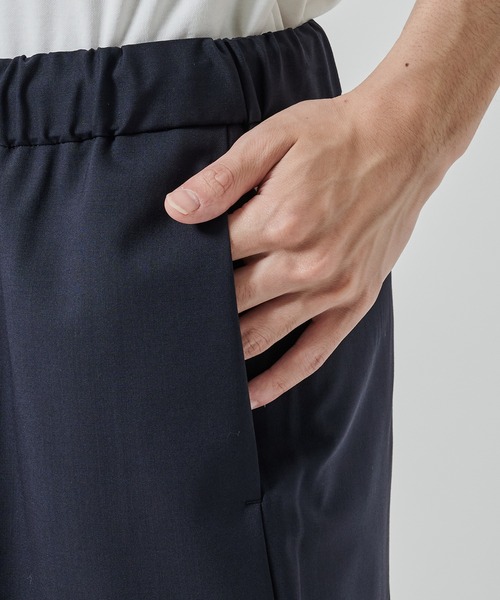 markaware（マーカウェア）の「FLAT TAPERED EASY SHORTS（その他パンツ・メンズ・ネイビー/ブラック/チャコールグレー・1/2）」の15枚目の写真