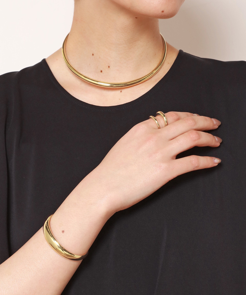 Gabriela Artigas（ガブリエラアルティガス）の「【GABRIELA ARTIGAS】*FLAT BEAM CUFF（ブレスレット・レディース・ゴールド・FREE）」の2枚目の写真