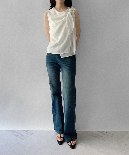 on:nue（オンニュ）の「【on:nue】アシンメトリードレープリボンブラウス（シャツ/ブラウス・レディース・グレー/ホワイト/イエロー・FREE）」の6枚目の写真