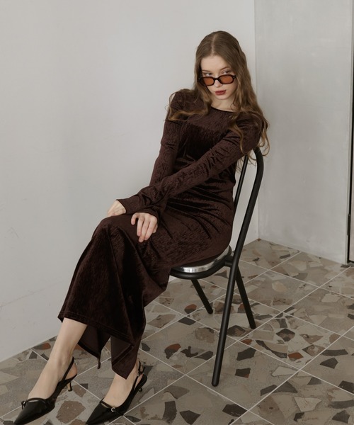 ベロアバックオープンワンピース（ワンピース）｜Mili affinity（ミリ