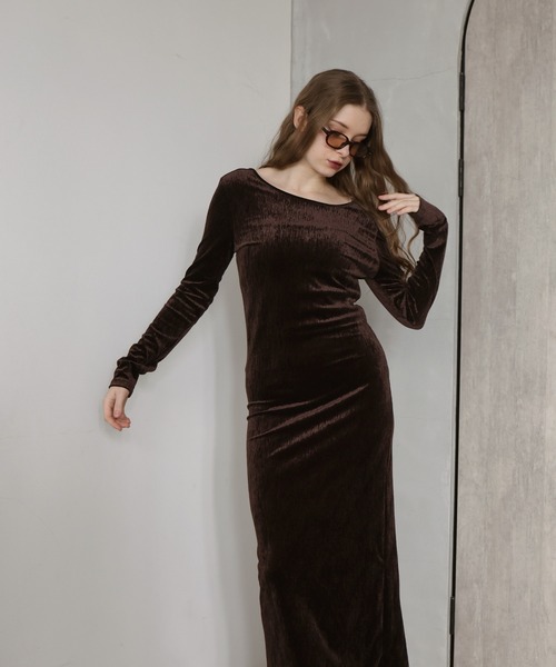 ベロアバックオープンワンピース（ワンピース）｜Mili affinity（ミリ