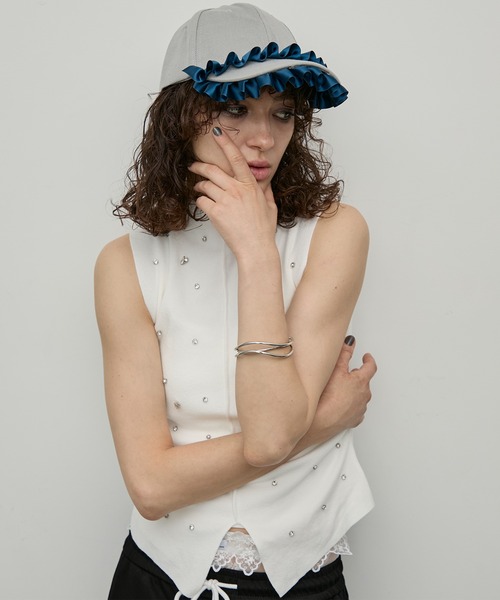 uyu.（ウユ）の「サテンダブルフリルキャップ（キャップ・レディース・グレー/ネイビー・FREE）」の13枚目の写真