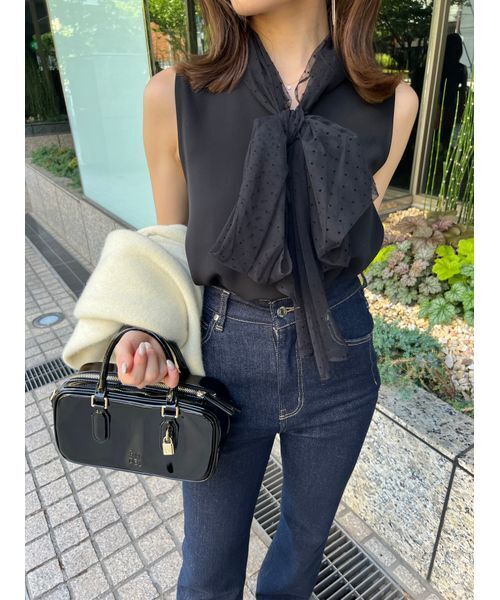 SNIDEL(スナイデル)の「チュールボウタイノースリブラウス(シャツ/ブラウス・レディース・グレー/ブラック/ホワイト・F)」の16枚目の写真