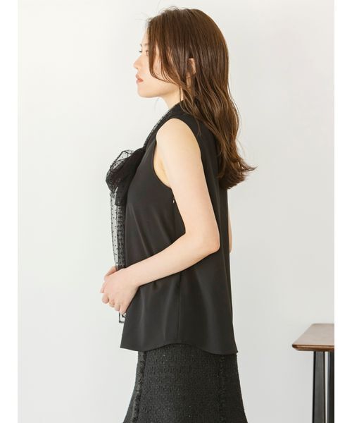 SNIDEL(スナイデル)の「チュールボウタイノースリブラウス(シャツ/ブラウス・レディース・グレー/ブラック/ホワイト・F)」の7枚目の写真