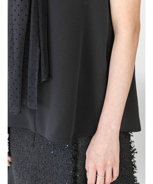 SNIDEL(スナイデル)の「チュールボウタイノースリブラウス(シャツ/ブラウス・レディース・グレー/ブラック/ホワイト・F)」の10枚目の写真