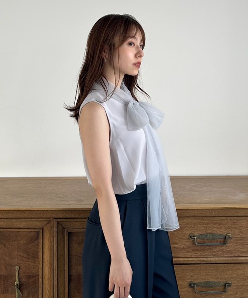 SNIDEL(スナイデル)の「チュールボウタイノースリブラウス(シャツ/ブラウス・レディース・グレー/ブラック/ホワイト・F)」の19枚目の写真