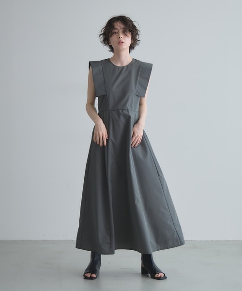 &. NOSTALGIA(アンドドットノスタルジア)の「【ZOZO限定】スクエアスリーブフレアワンピース(ワンピース・レディース・グレー/ブラック・M)」の1枚目の写真