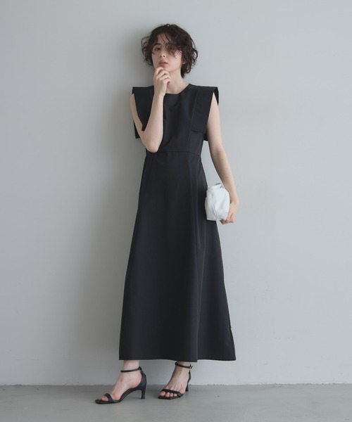 &. NOSTALGIA(アンドドットノスタルジア)の「【ZOZO限定】スクエアスリーブフレアワンピース(ワンピース・レディース・グレー/ブラック・M)」の12枚目の写真