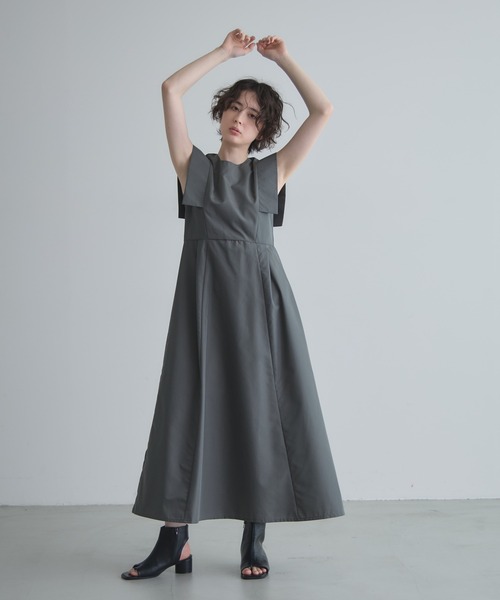 &. NOSTALGIA(アンドドットノスタルジア)の「【ZOZO限定】スクエアスリーブフレアワンピース(ワンピース・レディース・グレー/ブラック・M)」の14枚目の写真