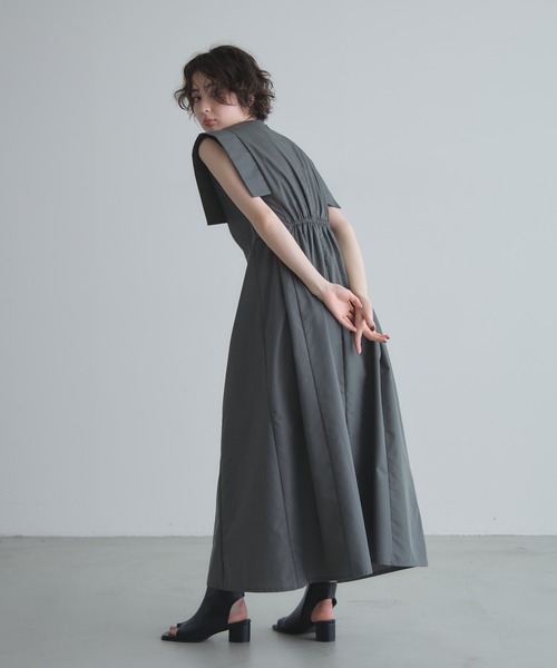 &. NOSTALGIA(アンドドットノスタルジア)の「【ZOZO限定】スクエアスリーブフレアワンピース(ワンピース・レディース・グレー/ブラック・M)」の15枚目の写真