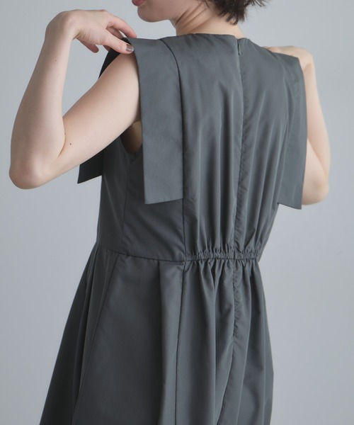 &. NOSTALGIA(アンドドットノスタルジア)の「【ZOZO限定】スクエアスリーブフレアワンピース(ワンピース・レディース・グレー/ブラック・M)」の19枚目の写真