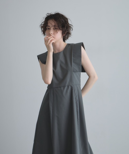&. NOSTALGIA(アンドドットノスタルジア)の「【ZOZO限定】スクエアスリーブフレアワンピース(ワンピース・レディース・グレー/ブラック・M)」の20枚目の写真