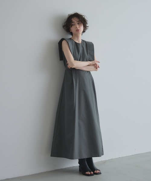 &. NOSTALGIA(アンドドットノスタルジア)の「【ZOZO限定】スクエアスリーブフレアワンピース(ワンピース・レディース・グレー/ブラック・M)」の21枚目の写真
