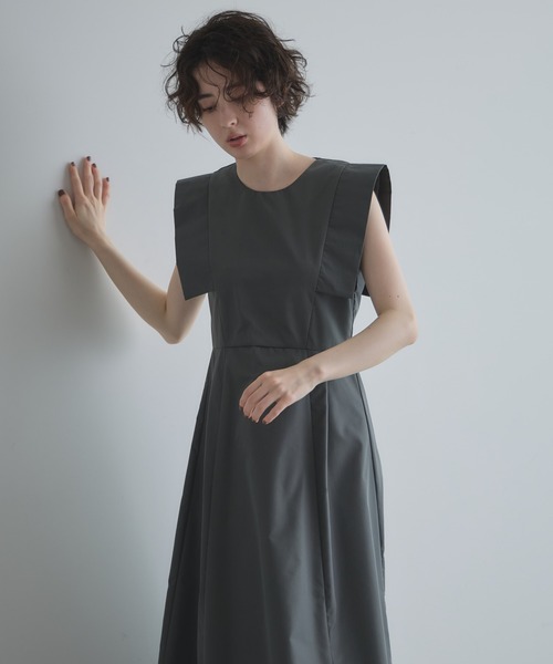 &. NOSTALGIA(アンドドットノスタルジア)の「【ZOZO限定】スクエアスリーブフレアワンピース(ワンピース・レディース・グレー/ブラック・M)」の22枚目の写真