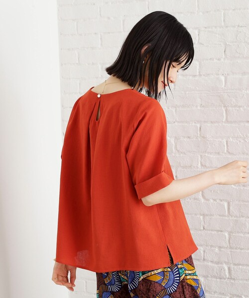 THE SHOP TK （ザ ショップ ティーケー ）の「麻調メッシュブラウス【二の腕カバー/洗える】（シャツ/ブラウス・レディース・オレンジ/ベージュ/スミクロ/ダークグリーン・13/12）」の20枚目の写真