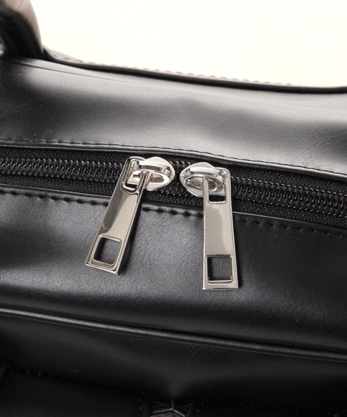 LAKOLE（ラコレ）の「バックルポケットボストンバッグ / 576000（ショルダーバッグ・レディース・ブラウン/ブラック/オフホワイト・FREE）」の16枚目の写真