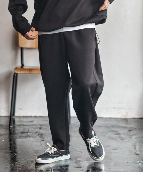 CAMBIO(カンビオ)の「mp13974- 立体シルエットポンチスウェットパンツ(BP-BEA0060)(スウェットパンツ・メンズ・ブラック/ベージュ/グレー・S/M/L)」の4枚目の写真