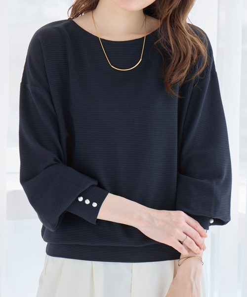 alotta(アロッタ)の「パール調ボタン柔らかカットソーゆるトップス(Tシャツ/カットソー・レディース・ブラック/モカ/ネイビー/ボルドー/グレイッシュブルー・LL/L/M)」の7枚目の写真