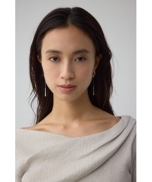 AZUL by moussy(アズールバイマウジー)の「ノットトップスウィングピアス(ピアス(両耳用)・レディース・シルバー/ゴールド系その他・FREE)」の4枚目の写真