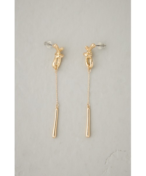 AZUL by moussy(アズールバイマウジー)の「ノットトップスウィングピアス(ピアス(両耳用)・レディース・シルバー/ゴールド系その他・FREE)」の11枚目の写真