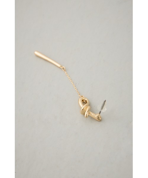 AZUL by moussy(アズールバイマウジー)の「ノットトップスウィングピアス(ピアス(両耳用)・レディース・シルバー/ゴールド系その他・FREE)」の14枚目の写真